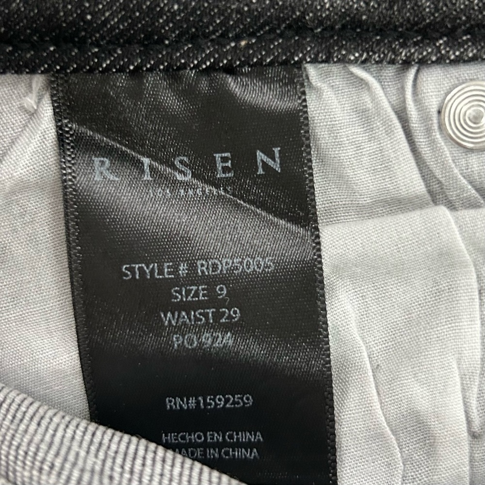 RISEN Dark Grey Distressed NEW Jean Shorts 9/29 - Picture 6 of 8